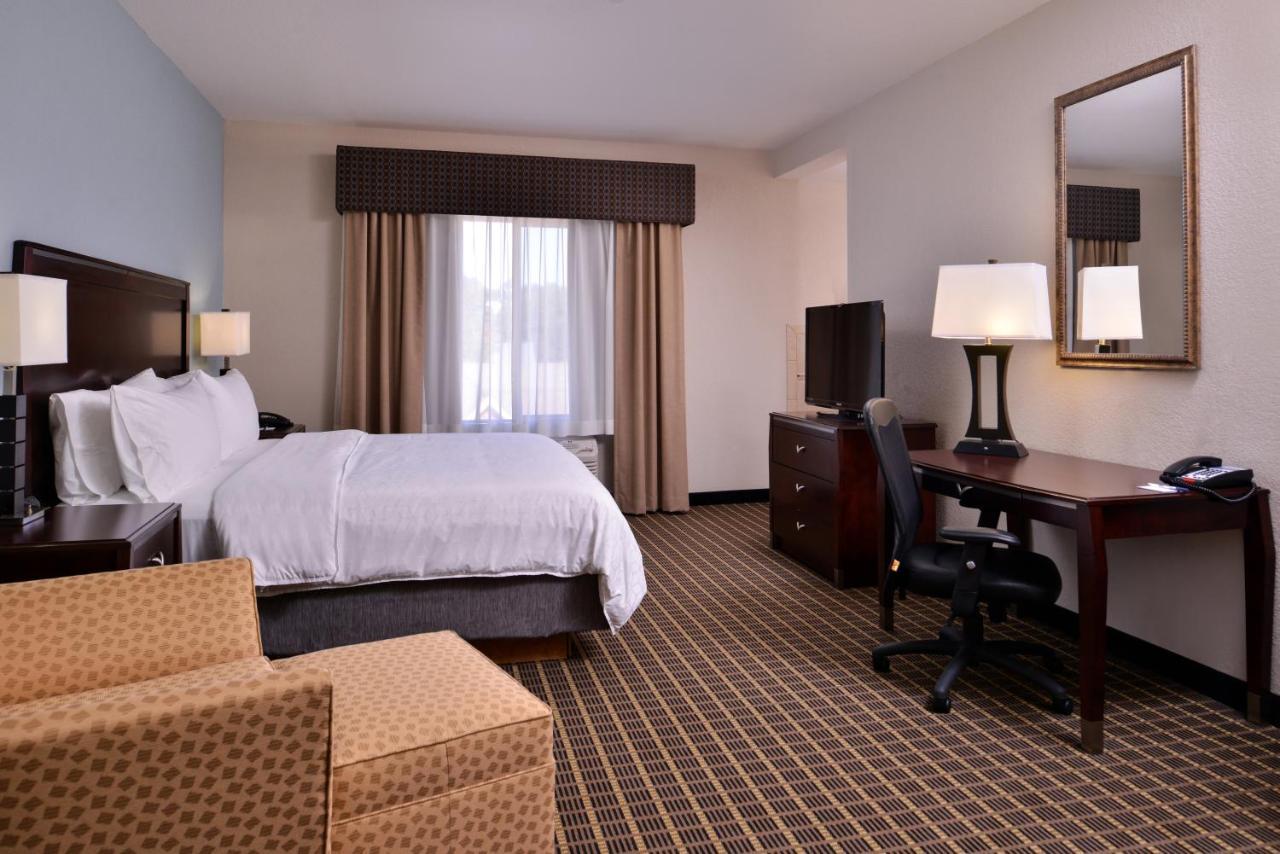 Holiday Inn Express & Suites Pittsburg By Ihg Exterior foto